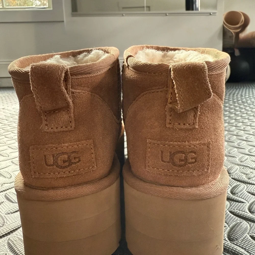 Ultra Mini Plattform UGGS *Sprayed for protection* - Picture 7 of 8